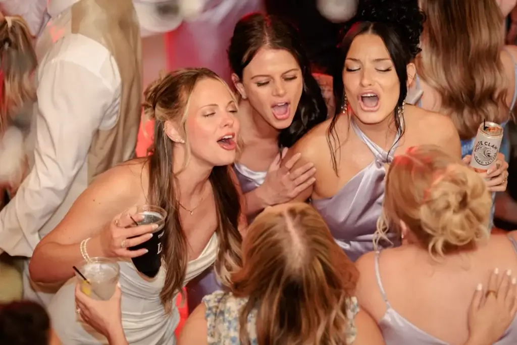 pittsburgh-wedding-dj-bride-bridesmaids-dance-floor