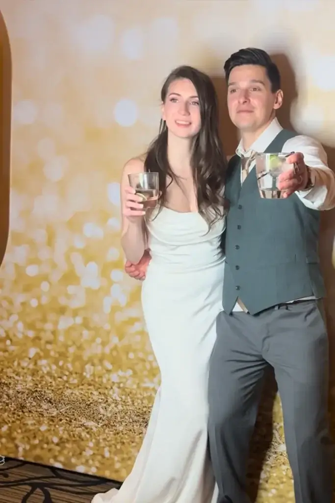 digital stationary photo booth Pittsburgh wedding couple